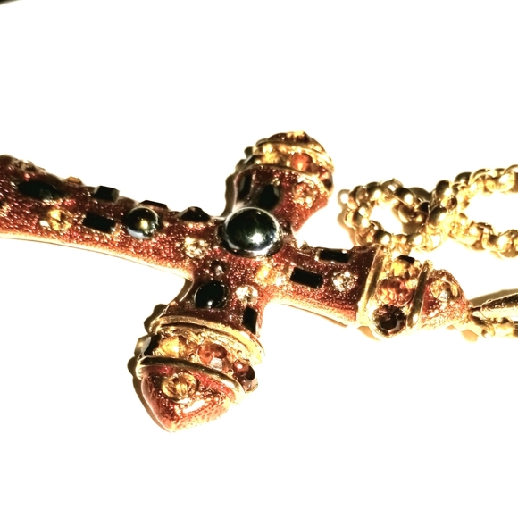 Jeweled embedded cross - Picture 1 of 11